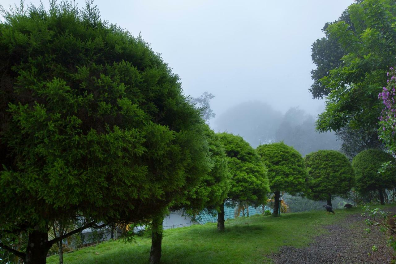 Bracknell Forest Munnar Buitenkant foto